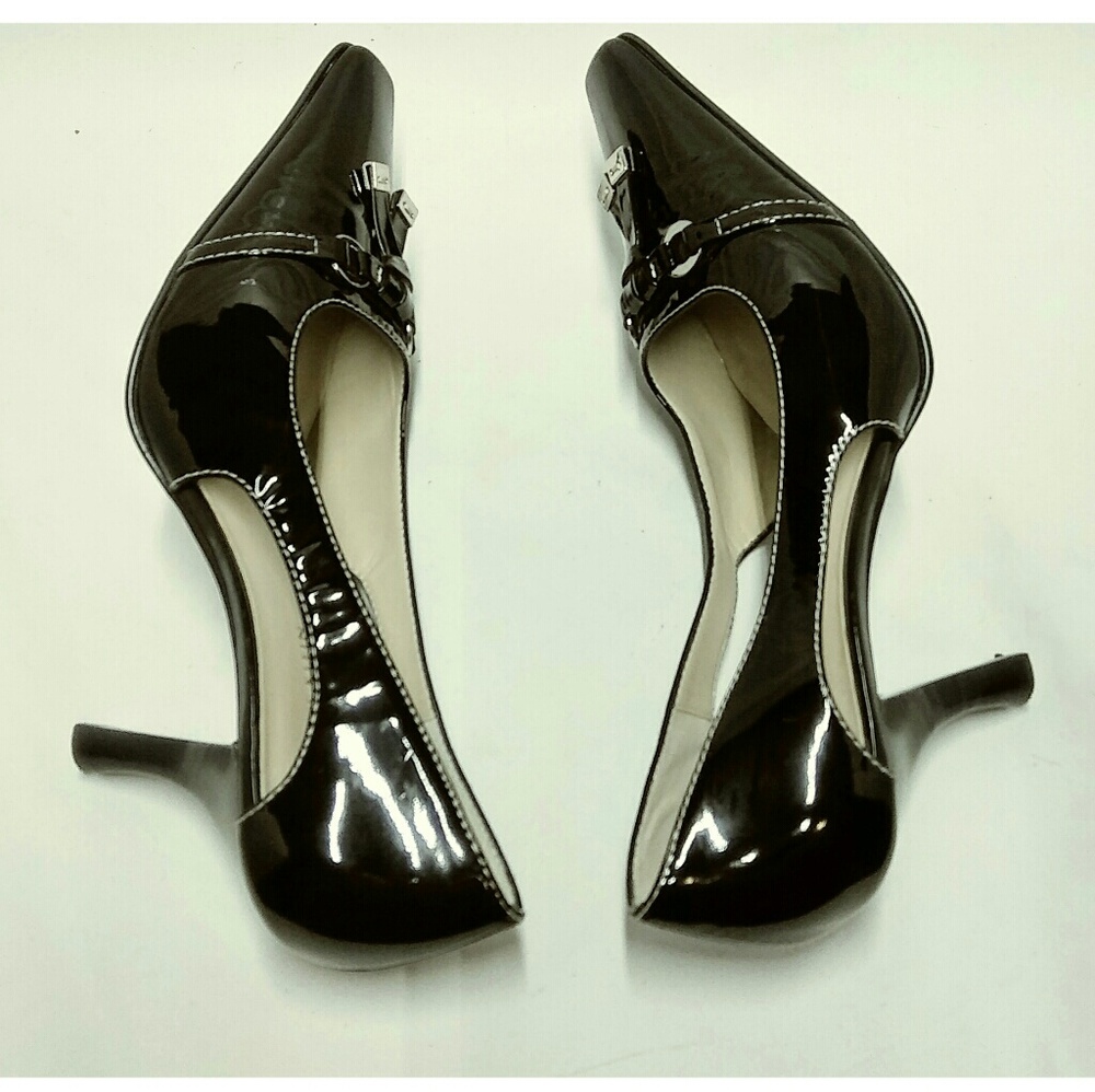 Ann Klein Black Cut Out Side Design Heels Sz 9.5